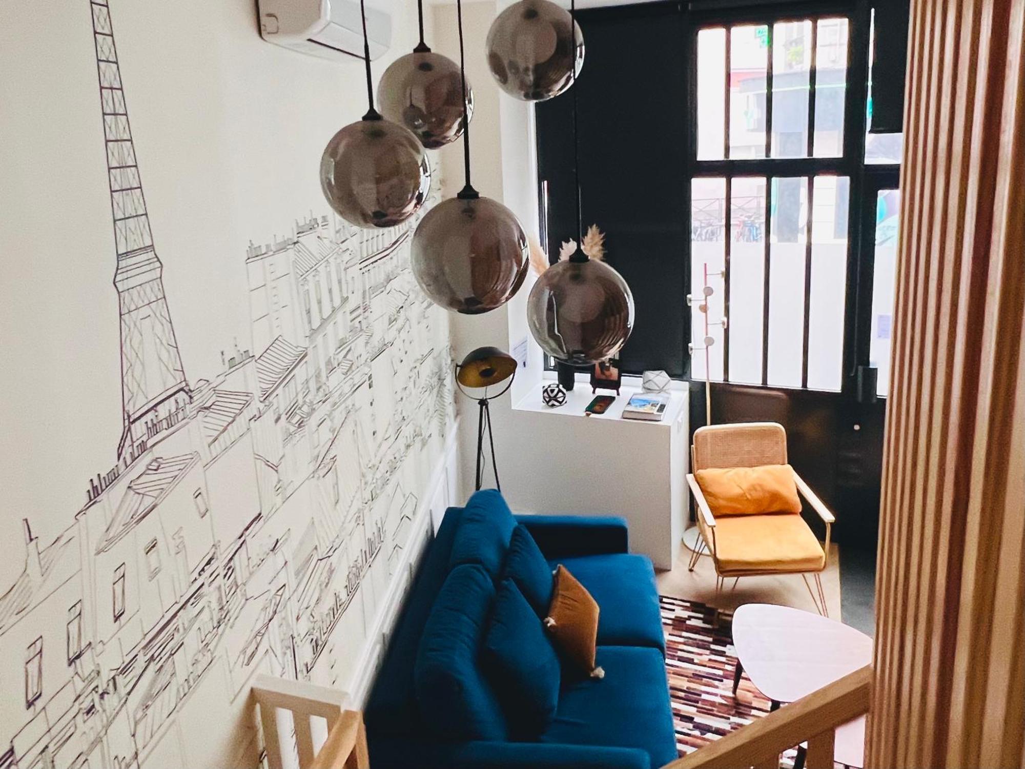Montmartre Marvel! Designer Apartment Near Metro 파리 외부 사진
